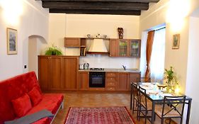 Apartment Lesser Town!